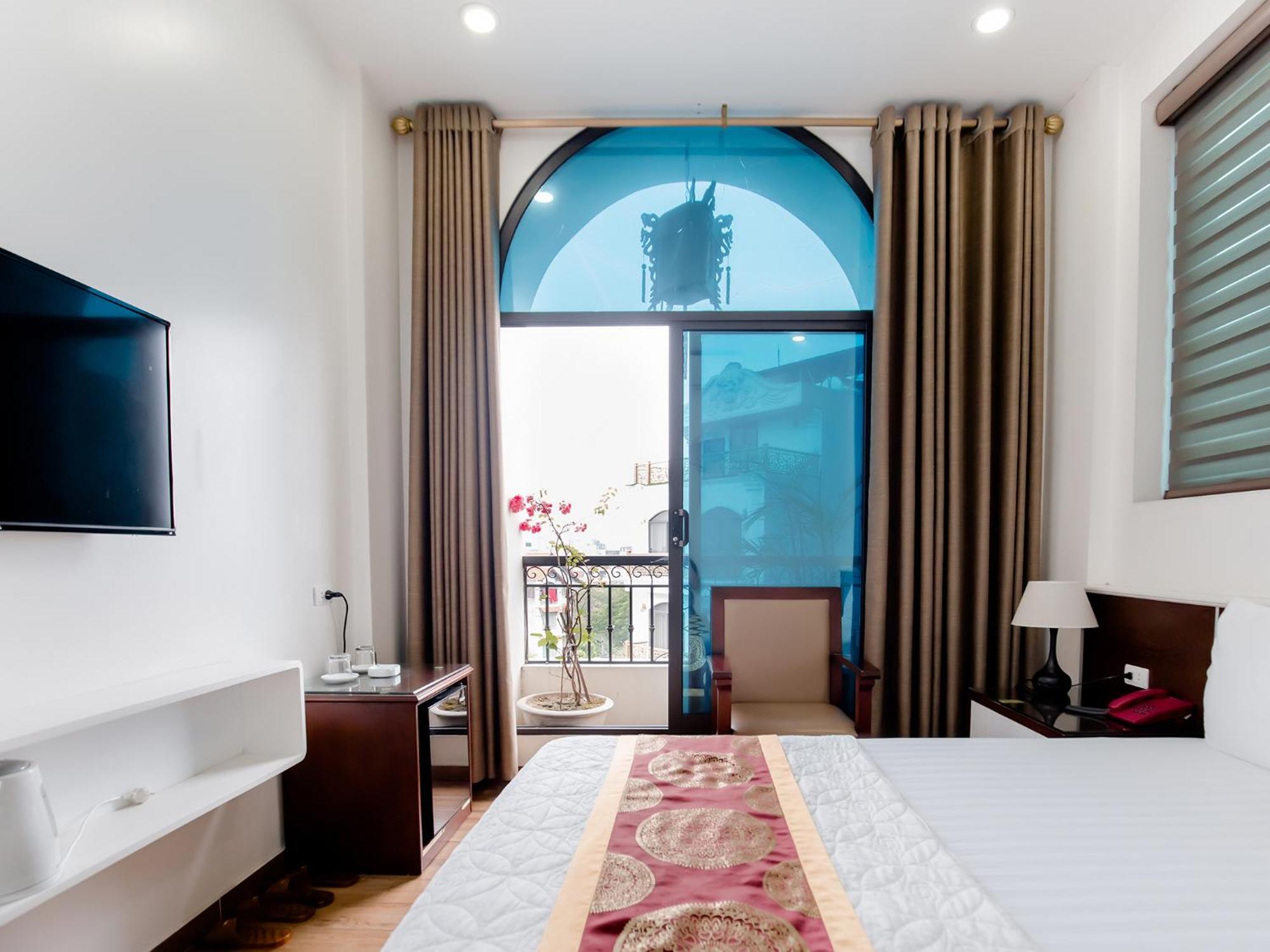 Phuong Nam Luxury Long Bien